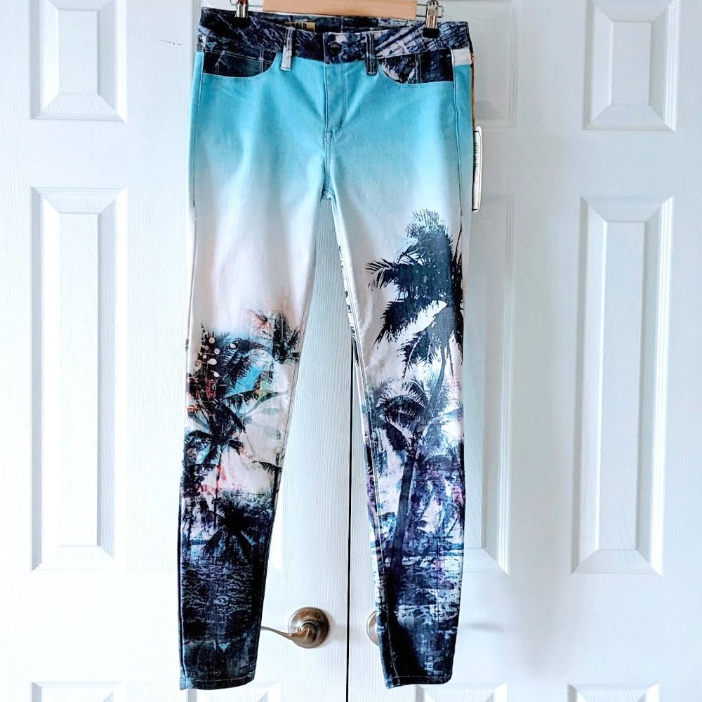 SOLD DESIGN LAB UNIQUE Women's Skinny Jeans  Size 31 Water Colors  NWT